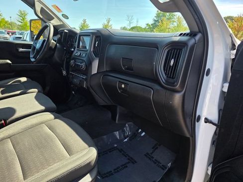 Used 2024 Chevrolet Silverado 2500 Custom w/ Custom Convenience Package AWD/4WD image 10