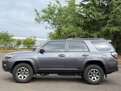 Certified 2023 Toyota 4Runner TRD Off-Road Premium w/ Moonroof Package AWD/4WD image 2
