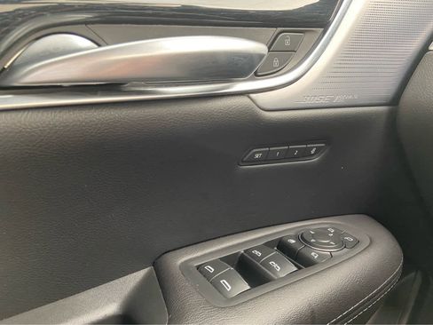 Used 2025 Cadillac XT5 Premium Luxury image 35