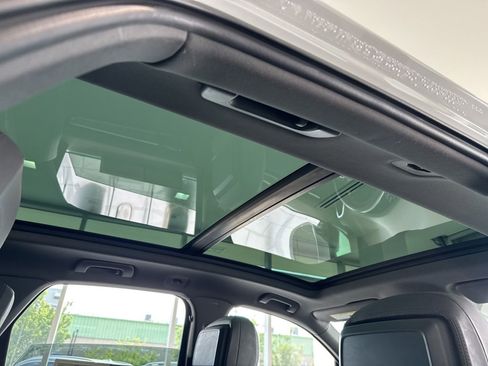 Used 2023 Porsche Cayenne Platinum Edition AWD/4WD image 45