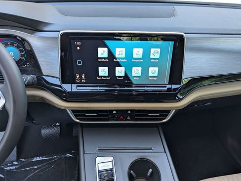 New 2026 Volkswagen Atlas Cross Sport SE image 11