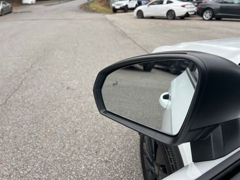 Used 2022 Volkswagen Taos S image 12