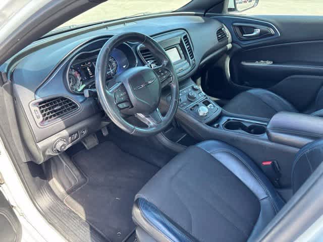 Used 2015 Chrysler 200 S FWD image 9