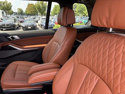 New 2027 BMW X7 xDrive40i w/ M Sport Package AWD/4WD image 32