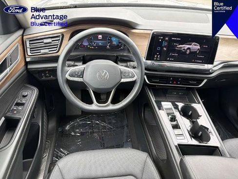 Used 2024 Volkswagen Atlas SE FWD image 10