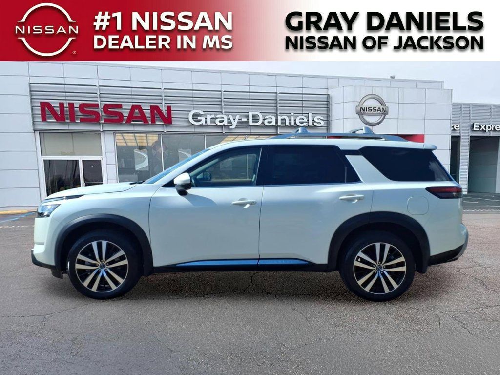Certified 2024 Nissan Pathfinder Platinum w/ Cargo Package FWD image 5