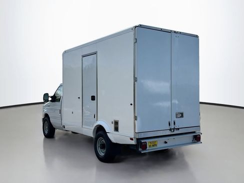 Used 2023 Ford E-350 and Econoline 350 Super Duty w/ Power Windows & Locks Group RWD image 7