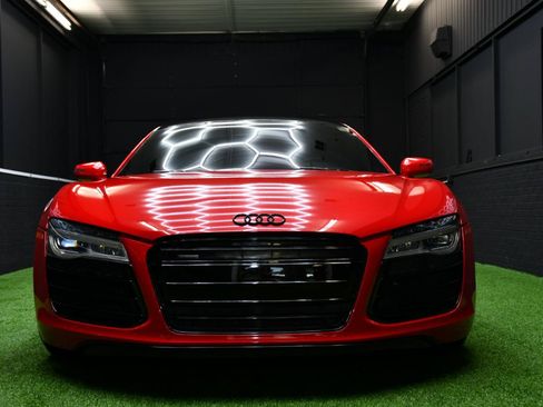 Used 2014 Audi R8 V8 w/ Convenience Package AWD/4WD image 15