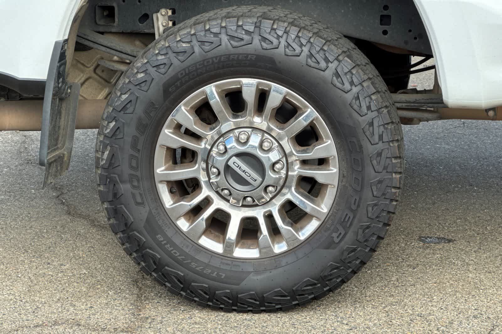Used 2021 Ford F250 XLT w/ XLT Premium Package AWD/4WD image 18