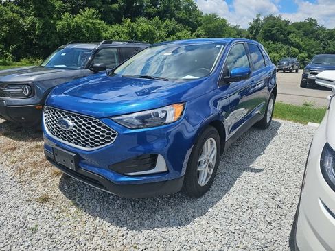 Used 2024 Ford Edge SEL AWD/4WD image 3