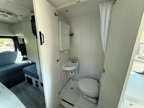 Used 2022 Mercedes-Benz Sprinter 3500 image 14