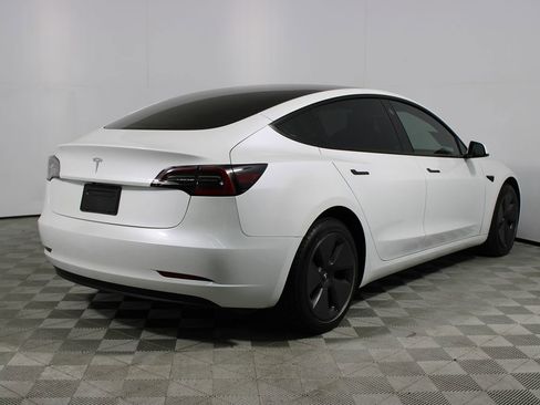 Used 2023 Tesla Model 3 Standard Range image 32