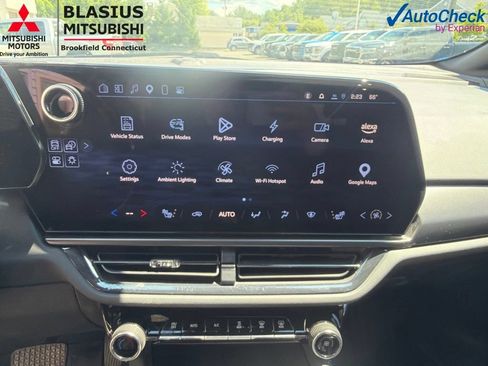 Used 2024 Chevrolet Equinox EV RS FWD image 20