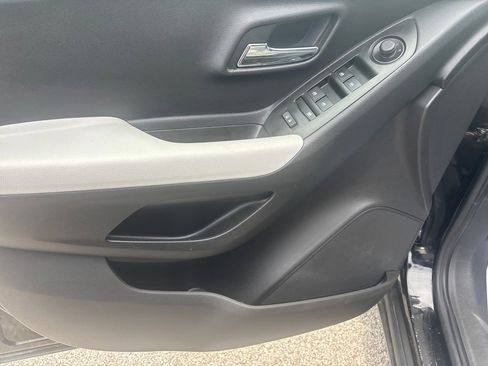 Used 2020 Chevrolet Trax LT w/ LT Convenience Package AWD/4WD image 15