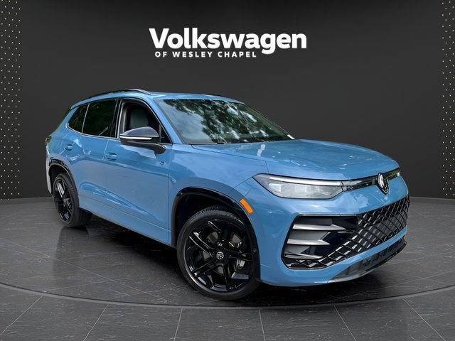 Certified 2025 Volkswagen Tiguan SE R-Line AWD/4WD image 1