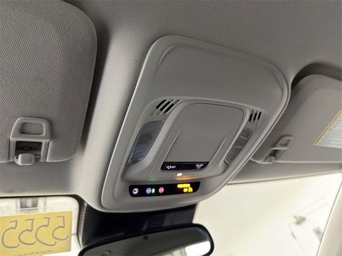 Certified 2025 Buick Envision Preferred image 29