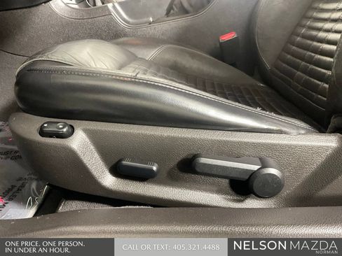 Used 2010 Ford Mustang Shelby GT500 RWD image 19