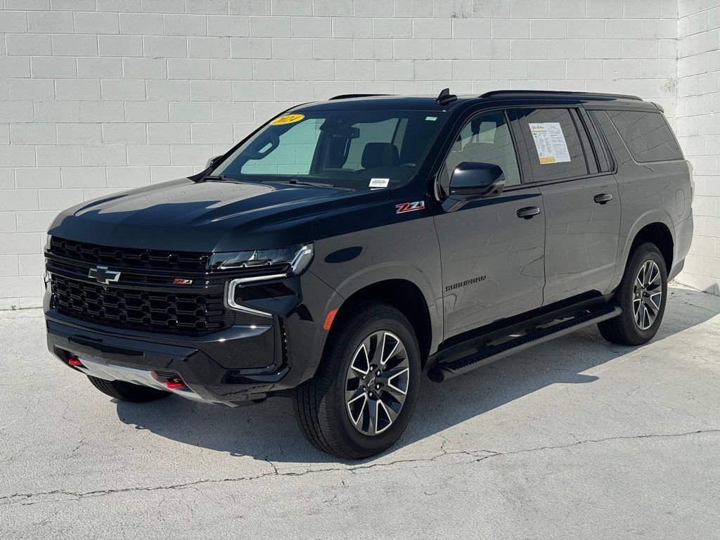 Used 2024 Chevrolet Suburban Z71 w/ Luxury Package AWD/4WD image 11