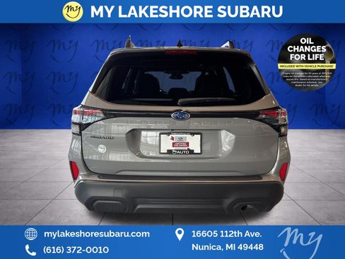 Certified 2025 Subaru Forester Premium AWD/4WD image 9