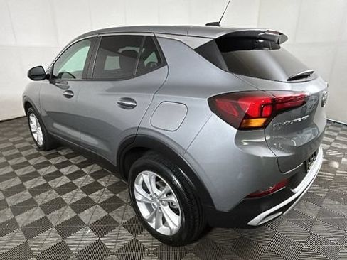Used 2023 Buick Encore GX Preferred w/ Cold Weather Comfort Package AWD/4WD image 4
