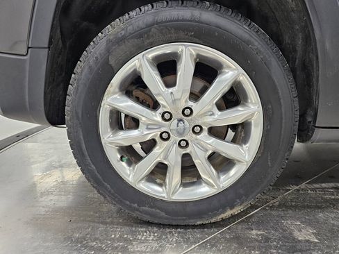 Used 2015 Jeep Cherokee Limited AWD/4WD image 9