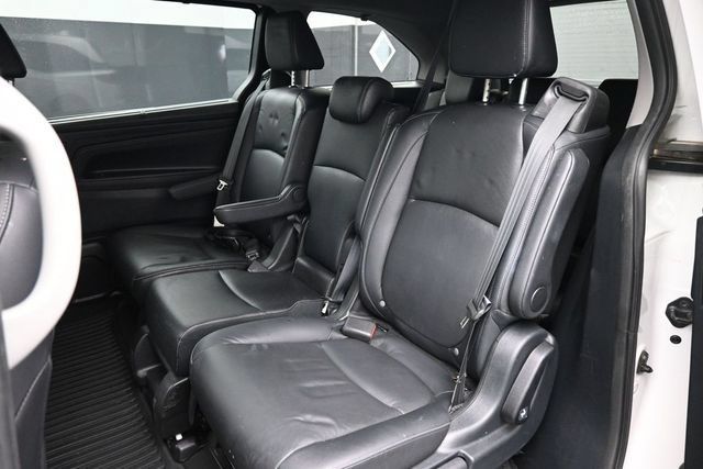 Used 2023 Honda Odyssey Touring image 17