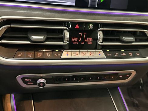 Used 2023 BMW X5 xDrive40i w/ Premium Package AWD/4WD image 24