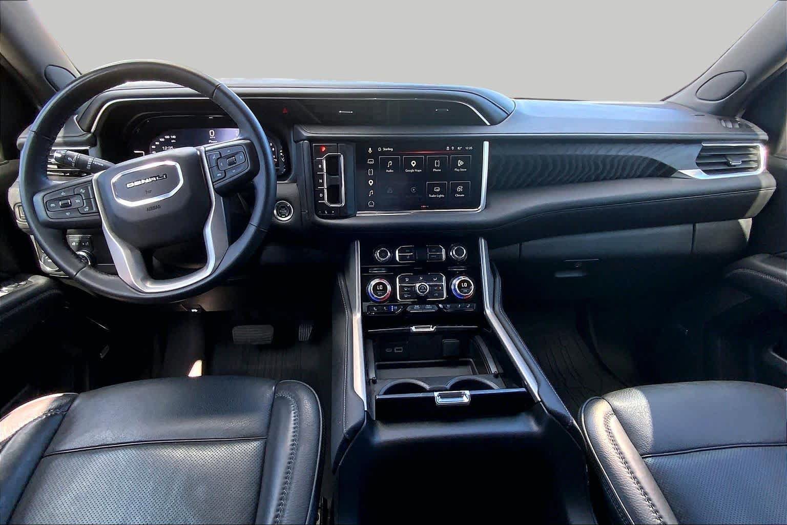 Used 2024 GMC Yukon Denali AWD/4WD image 14