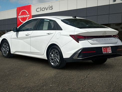 Used 2024 Hyundai Elantra SEL FWD image 7