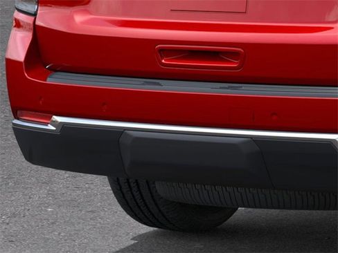 New 2026 Chevrolet Suburban LS image 15