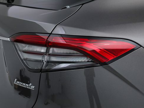 Certified 2023 Maserati Levante GT AWD/4WD image 10