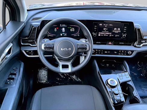 Used 2023 Kia Sportage LX FWD image 6