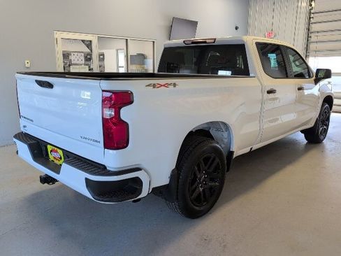 Used 2024 Chevrolet Silverado 1500 Custom AWD/4WD image 4