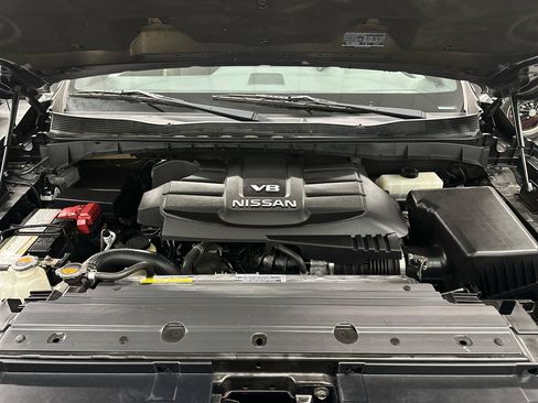 Used 2020 Nissan Titan Platinum Reserve w/ Moonroof Package image 38