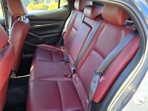 Used 2024 MAZDA MAZDA3 s image 9