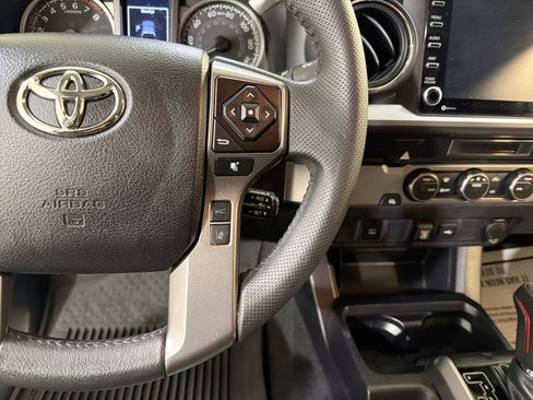 Used 2022 Toyota Tacoma SR5 image 15