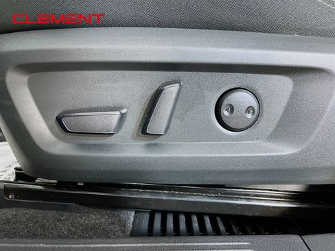 Used 2023 Nissan Rogue SV AWD/4WD image 27