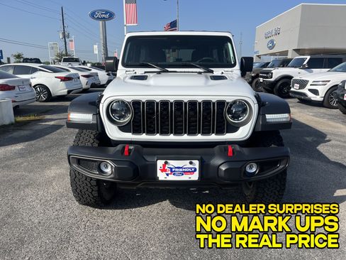 Used 2025 Jeep Wrangler Unlimited Rubicon AWD/4WD image 8