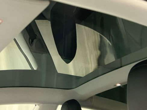 Used 2018 Tesla Model 3 Long Range image 24