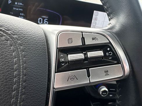 Used 2025 Kia Telluride S FWD image 23