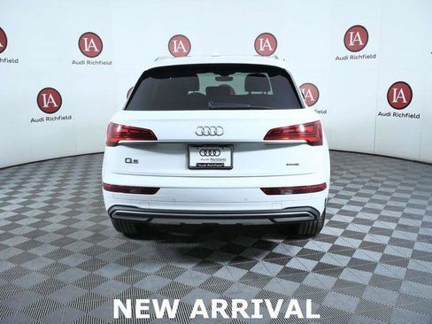 Used 2021 Audi Q5 2.0T Premium w/ Convenience Package image 7