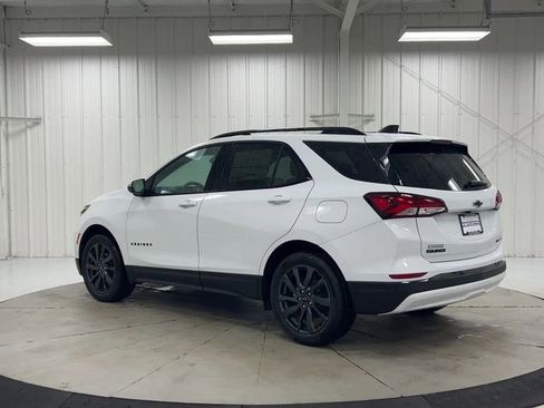 Used 2022 Chevrolet Equinox RS w/ RS Leather Package image 6