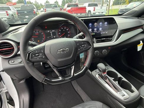 New 2026 Chevrolet Trax RS w/ Sunroof Package FWD image 20