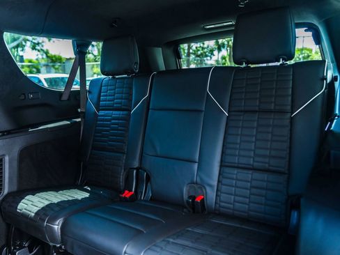Used 2026 Cadillac Escalade ESV V w/ LPO, ONYX Package AWD/4WD image 26