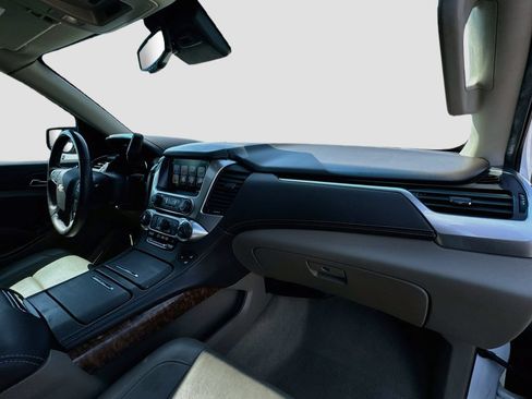 Used 2017 Chevrolet Suburban Premier RWD image 36