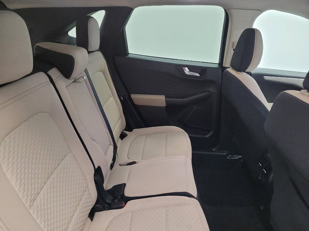 Used 2020 Ford Escape SE FWD image 19