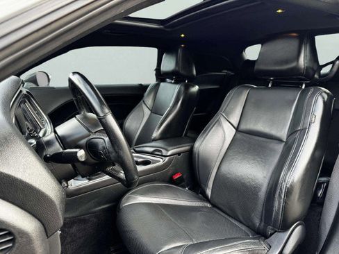 Used 2017 Dodge Challenger SXT Plus image 19