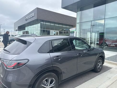 Used 2024 Honda HR-V EX-L image 5