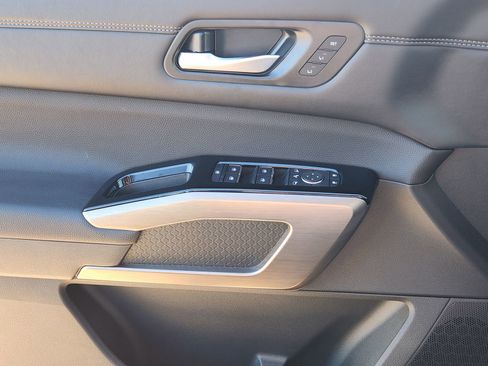 Used 2025 Nissan Pathfinder Platinum w/ Cargo Package image 26