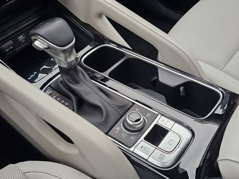 New 2025 Kia Telluride S AWD/4WD image 24